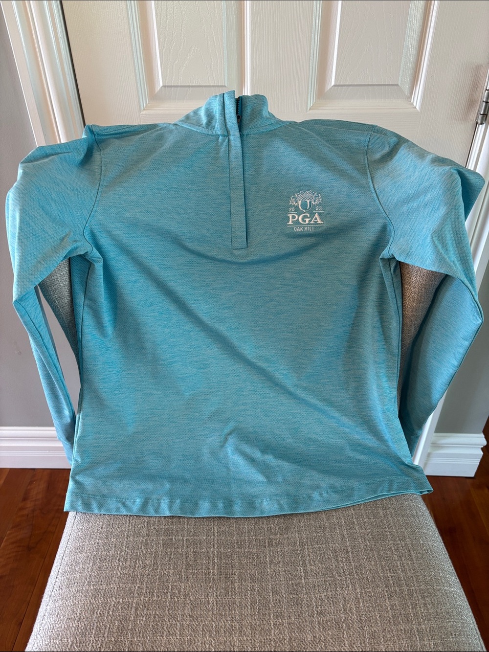 Under Armour Light Teal Long-Sleeve Women’s Golf 1/4 Zip Top